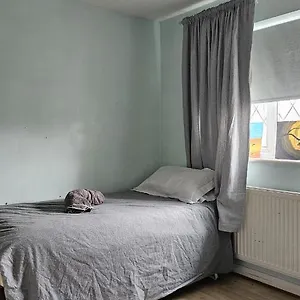 Homestay Progressive Homes