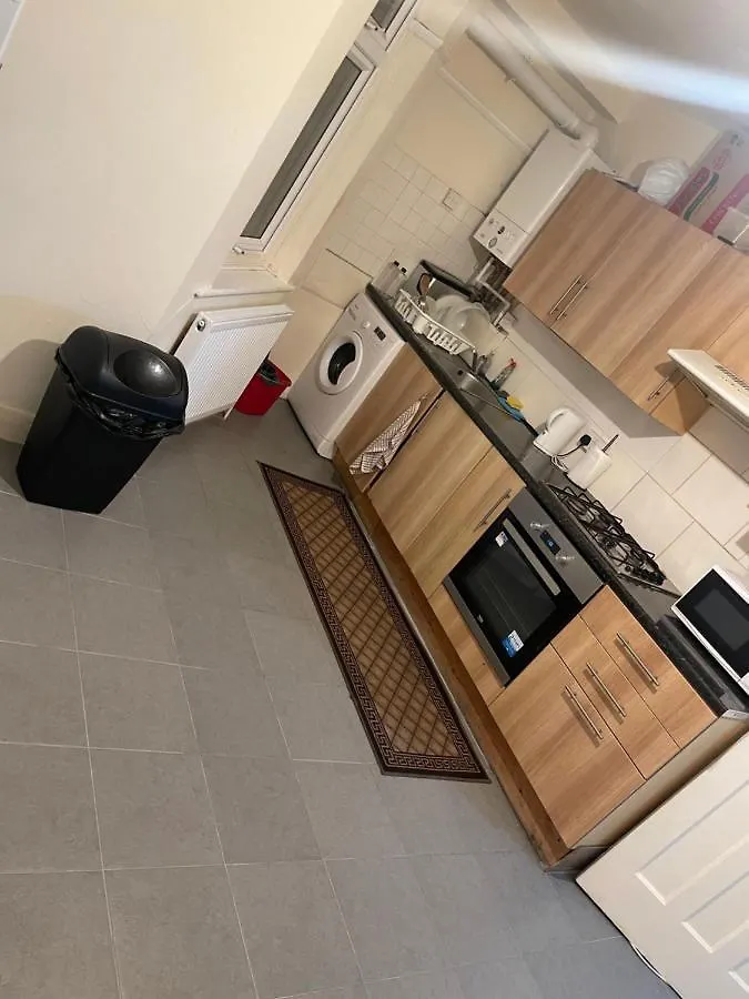 Homestay Welcome To Your New Home. Redbridge United Kingdom